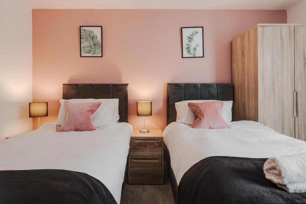 City Living Penthouse Apartment With Parking Manchester Eksteriør bilde