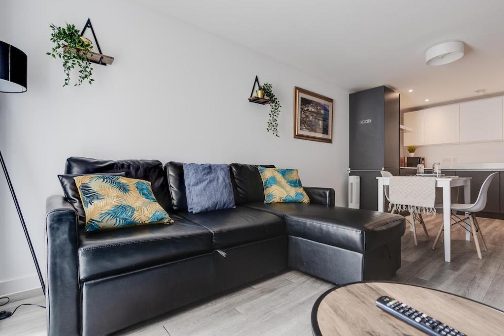 City Living Penthouse Apartment With Parking Manchester Eksteriør bilde